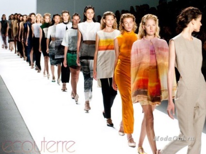History of Fashion Week divatbemutatók és a divat története a kialakulását és fejlődését (divat) History of Fashion Week divatbemutatók és a divat története a kialakulását és fejlődését
