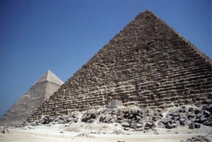Abból, amit az egyiptomi piramisok épültek, egy másik valóság