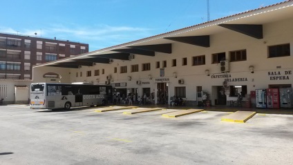 Hogyan juthat Torrevieja Alicante (repülőtér és a városközpont)