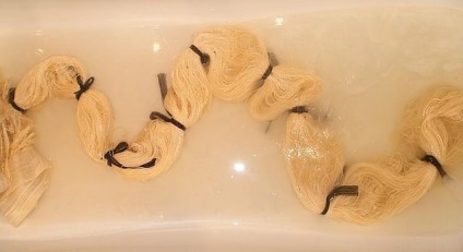 Hogyan mossa a muszlin (függönyök, fonal) kézzel és mosógép