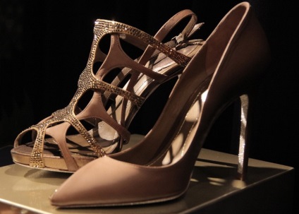 Hogyan válasszuk ki a női cipő - cipők, szandálok, csizmák