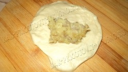 Főzni muffin burgonya (burgonya) Főzni egy zsemle sült krumplival