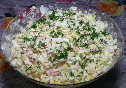 Hogyan kell főzni a rák saláta kukoricával ízletes és gyors