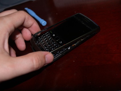 Hogyan szétszedni a telefont RIM BlackBerry Bold 9700 - blogofolio Romana Paulova