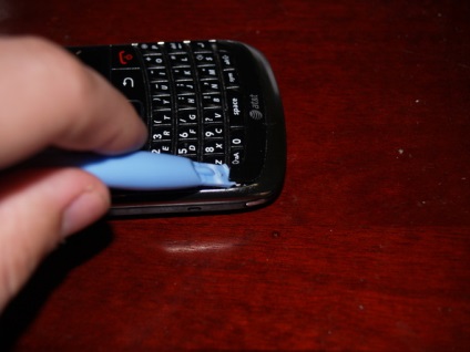 Hogyan szétszedni a telefont RIM BlackBerry Bold 9700 - blogofolio Romana Paulova