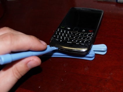 Hogyan szétszedni a telefont RIM BlackBerry Bold 9700 - blogofolio Romana Paulova