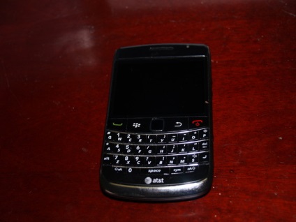 Hogyan szétszedni a telefont RIM BlackBerry Bold 9700 - blogofolio Romana Paulova