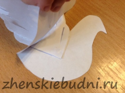 Hogyan készítsünk egy béke galamb papírból saját kezűleg