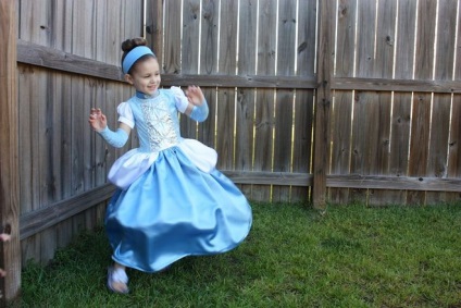 Hogyan varrni egy karácsonyi ruha kezével Hamupipőke (Cinderella ruha is) Hogyan kell varrni a karácsonyi jelmez Hamupipőke kezük