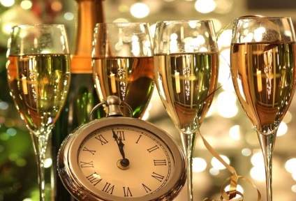 Hogyan lehet díszíteni egy üveg pezsgőt az új évben, a hírportál vtemu - mindig hasznos információ