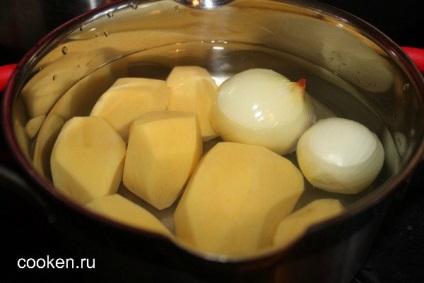 Csirkemell gombával és burgonyát egy fazék - egy recept fényképpel (szakács) Csirkemell gombával és burgonyát egy fazék - a recept egy fotó