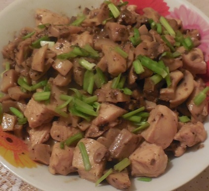 Csirke párolt gombával, vagy hogyan kell főzni csirke pörkölt - lépésről lépésre recept fotók (szakács) Csirke párolt gombával, vagy hogyan kell főzni csirke pörkölt - lépésről lépésre recept fotók