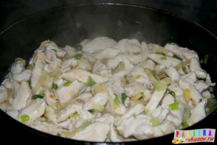 Csirke tejszínes mártással (fotó-recept) (zöldhagyma kötegek) Csirke tejszínes mártással (fotó-recept)