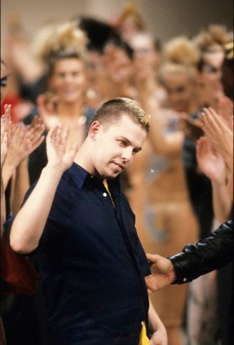 McQueen, Alexander, divat enciklopédia (divat) McQueen, Alexander, divat enciklopédia