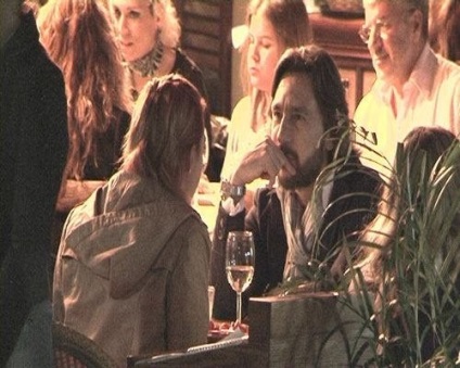 Merem Sahra Meryem Uzerli (Meryem Uzerli folytatódott smink) Meryem Sahra Meryem Uzerli