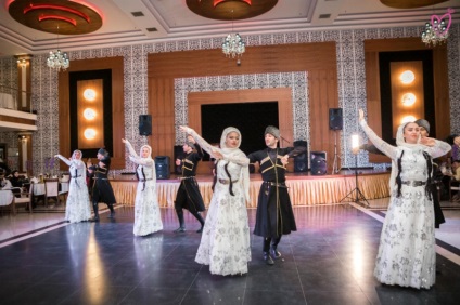 Divatbemutató «divatbemutató» Dagesztánban, mint volt