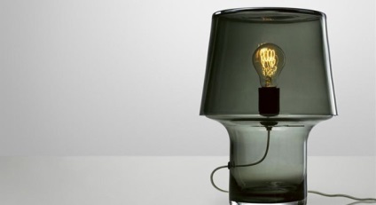 Asztali lámpa útján olaj lámpák és a kerozin keresztül egy asztali lámpa búrával