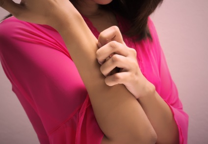 Az atópiás dermatitis a kezében a előfordulási mechanizmus, tünetek és kezelési módszerek (tünetek) Az atópiás dermatitis a kezében előfordulása mechanizmus, tünetei és kezelési módszerek