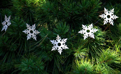 Karácsonyi hópehely kezük közül fotópapír és áramkörök egy új 2017 (letöltés, nyomtatás)