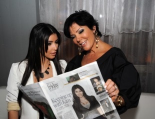 A plasztikai sebészet Kim Kardashian Kim Kardashian a műanyagok (Business News) A plasztikai sebészet Kim Kardashian műanyagok Kim Kardashian