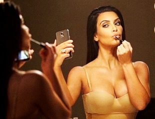 A plasztikai sebészet Kim Kardashian műanyagok Kim Kardashian