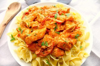 Inkrementális paprika recept csirke (csirke kilogramm) Lépésről lépésre recept paprikás csirke