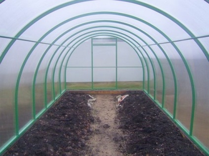 Talaj-előkészítés az üvegházak saját kezűleg a talaj, rétegvastagság, valamint tanácsokat