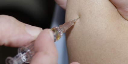 Elleni védőoltás tetanusz injekció helyén fellépő fájdalom
