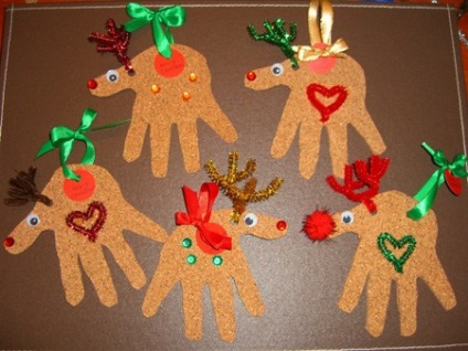 Egyszerű karácsonyi kézműves kezük