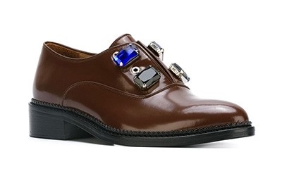 Tisztában vagyunk azzal, hogy mi a különbség a Oxford és brogues (brogues) Tisztában vagyunk azzal, hogy mi a különbség a Oxford és brogues