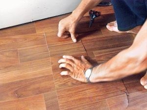 Javítás linóleum, hogyan orvosolható a saját kezét
