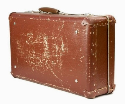 Felújítás és decoupage egy régi bőrönd