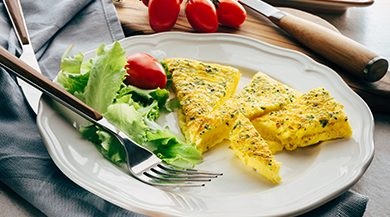 Omlett recept baba 1 éves, ha lehet adni és hogyan kell főzni egy pár, a multivarka, a kemencében (gyerek) Omlett recept baba 1 éves, ha lehet adni és hogyan kell főzni egy pár, a multivarka a sütőben