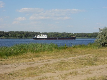 Horgászat a Dnyeper folyó közelében, a falvak olgovka, tyaginka, dnepryan