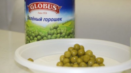 Friss saláta uborka és zöldborsó (saláta) Friss saláta uborka és zöldborsó