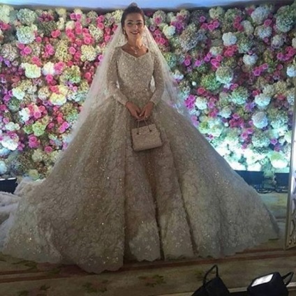 A luxus és drága esküvői ruhák Viktoriya Bekhem