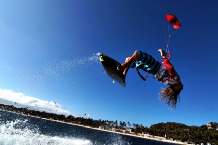 Szörfözés egy ejtőernyős, ejtőernyős szörfözés a víz