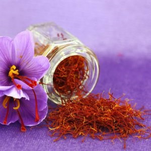 Saffron hasznos tulajdonságok és kalória tartalma fűszerek, élelmiszerek és az egészség (virág) Saffron hasznos tulajdonságok és kalória tartalma fűszerek, élelmiszerek és az egészség
