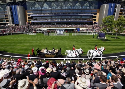 És a kupak ugrik Ascot angolimádat (Ascot) Racing és kalapok Ascot, angolimádat