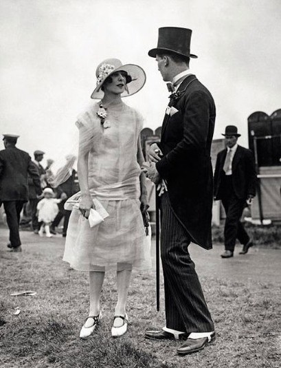 Racing és kalapok Ascot, angolimádat (ember ül a hátsó) Racing és kalapok Ascot, angolimádat