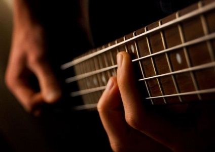 gitáros bemutatása basszusgitározni (Paul Jones Zeppelin) gitáros bemutatása basszusgitározni