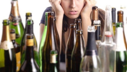 Az első szakasz az alkoholizmus, a második, a harmadik - a jelek és tünetek, kezelés