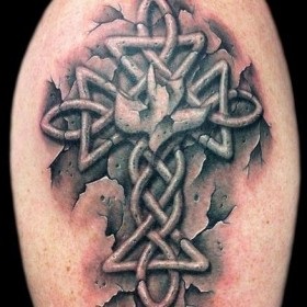 kő tetoválás