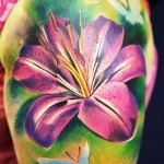 Lily tetoválás érték lányok, a legjobb fotók és vázlatok