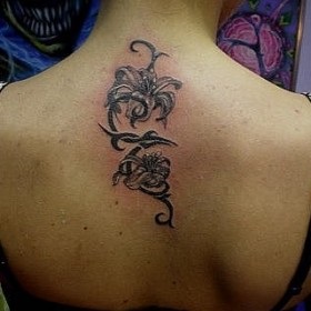 Tattoo zár (kulcs-zár lány) vár tetoválás