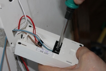 Fektetése elektromos padlófűtés (stack) Fektetése elektromos padlófűtés