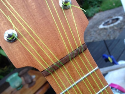 Ukulele - ekogitara Tahitin, mozgochiny (ukulele) Ukulele - ekogitara Tahitin, mozgochiny