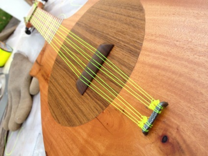Ukulele - ekogitara Tahitin, mozgochiny (ukulele) Ukulele - ekogitara Tahitin, mozgochiny