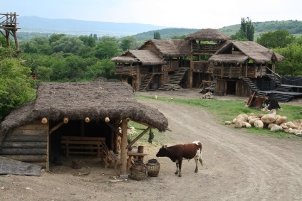A Krím-félszigeten, építettek a falu a vikingek képet történet az új Movie Park (Viking) A Krím-félszigeten, építettek a falu a vikingek Fotóriport New Kinopark