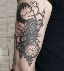 Raven tetoválás, tattoofotos (fekete-fehér tetoválás) Raven tetoválás, tattoofotos